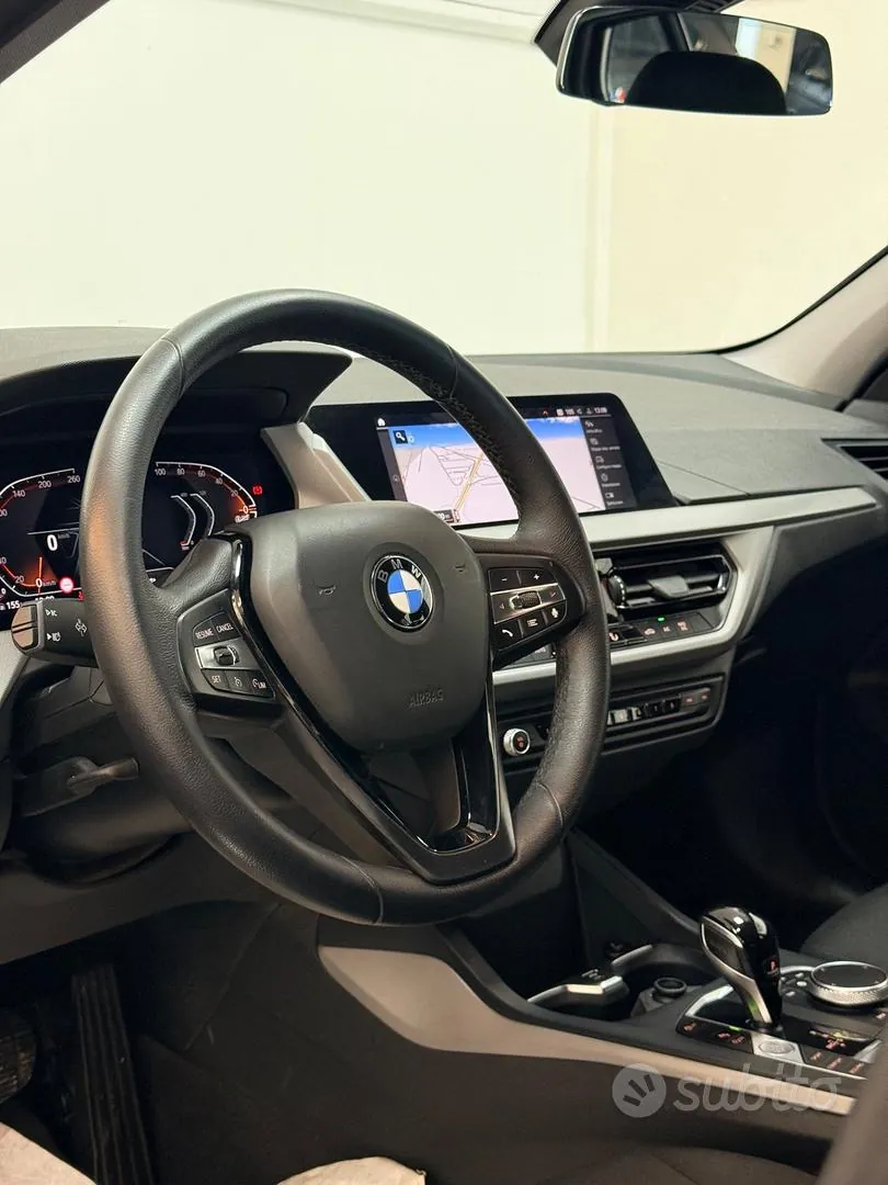 BMW 1 Series 2023 photo 5