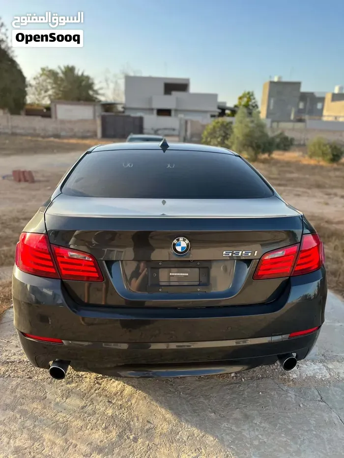 BMW 5 Series 2011 photo 3