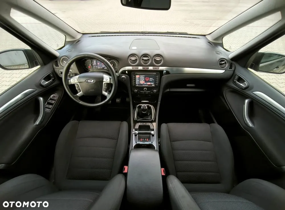 Ford Galaxy 2014 photo 5