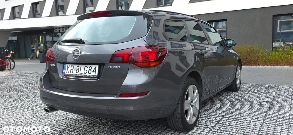 Opel Astra 2011 photo 5