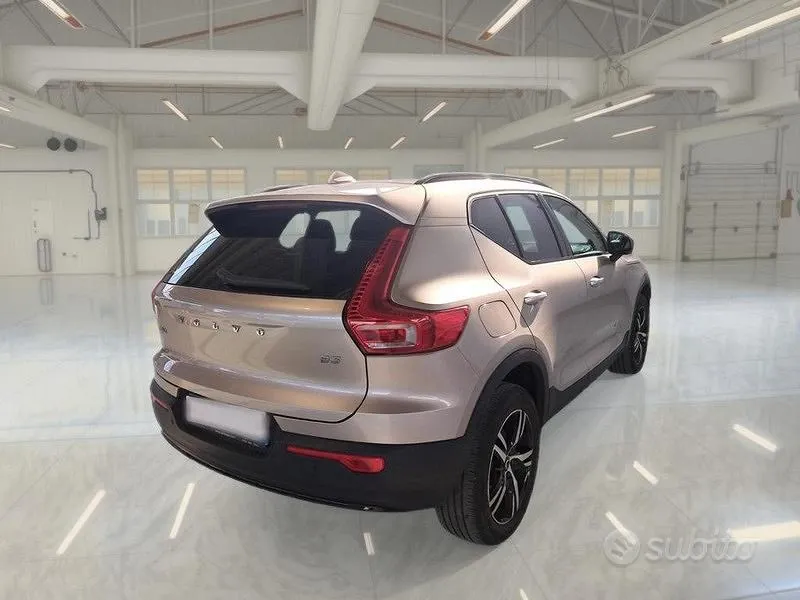 Volvo Xc40 2022 photo 4