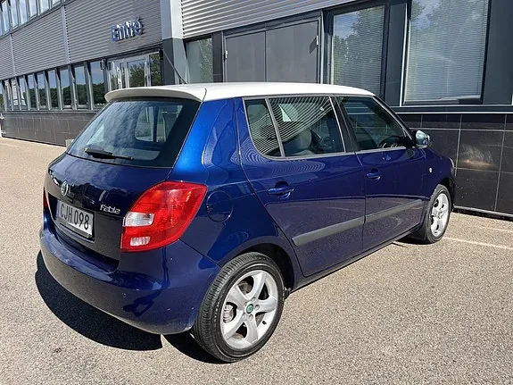 Skoda Fabia 2013 photo 4