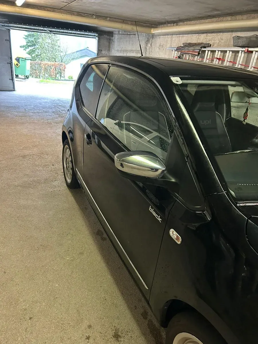 Volkswagen Up 2012 photo 3