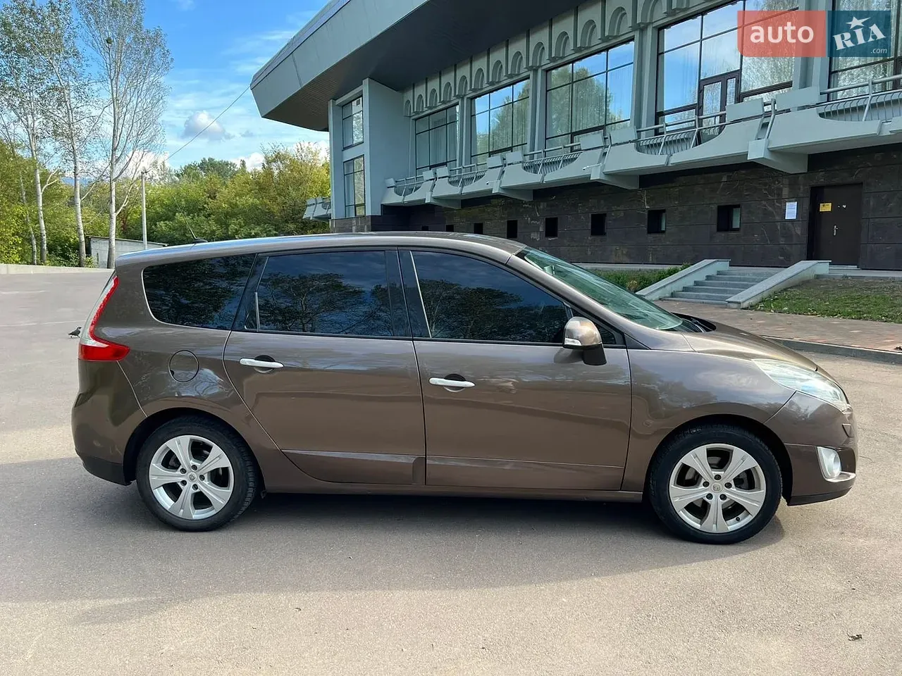Renault Grand Scenic 2011 photo 4