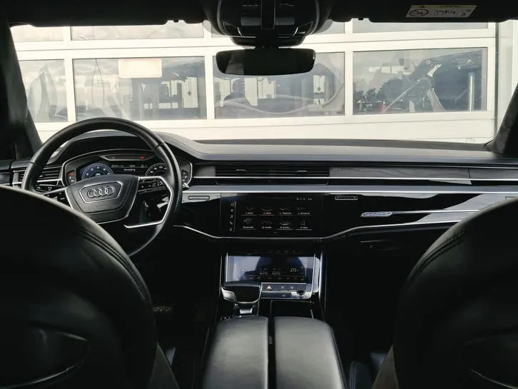 Audi A8 2018 photo 3