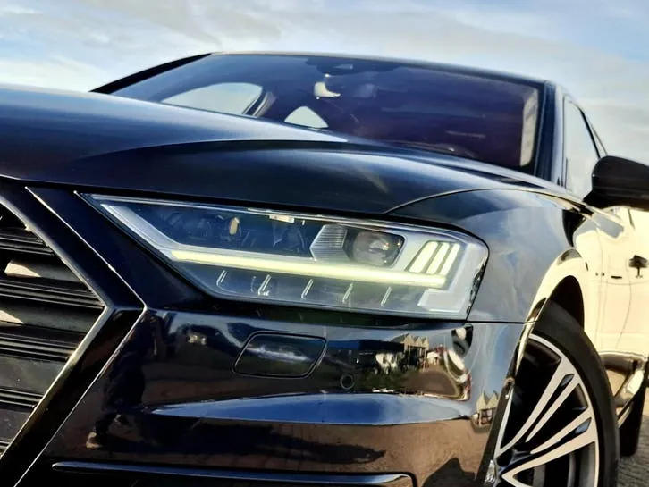 Audi A8 2018 photo 2