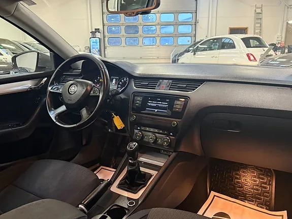 Skoda Octavia 2015 photo 5