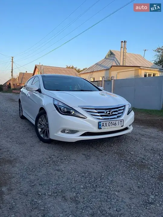 Hyundai Sonata 2014 photo 2