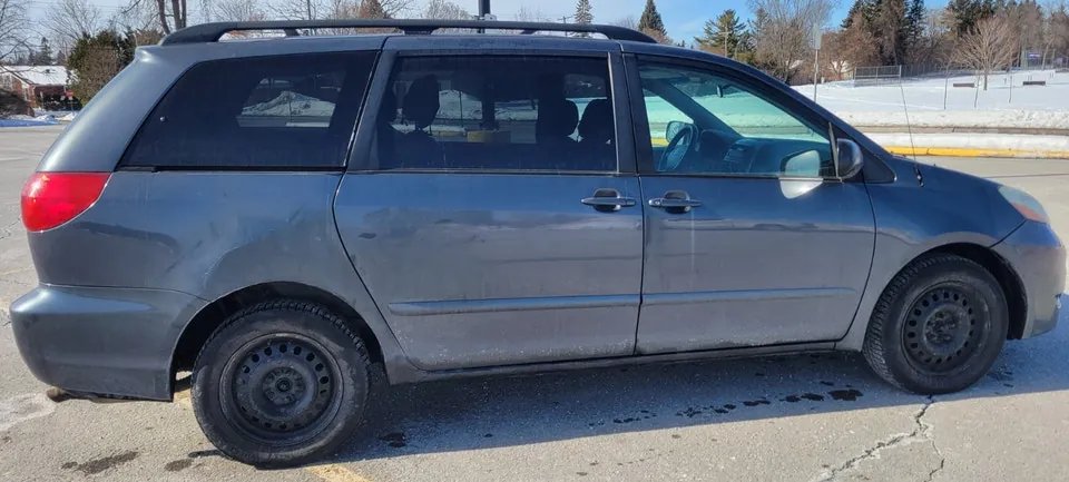 Toyota Sienna 2008 photo 5