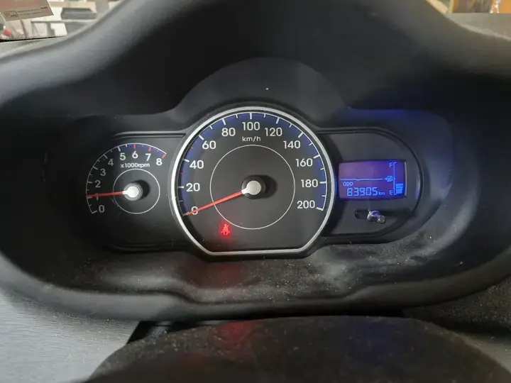 Hyundai I10 2013 photo 2