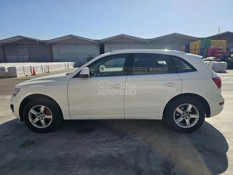 Audi Q5 2010 photo 2
