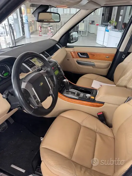 Land Rover Range Rover Sport 2009 photo 4