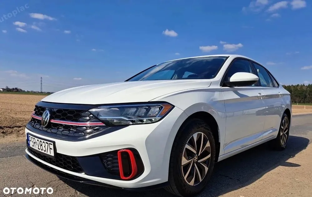 Volkswagen Jetta 2023 photo 2