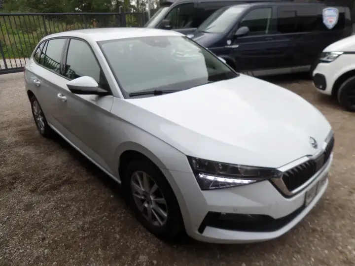 Skoda Scala 2021 photo 2