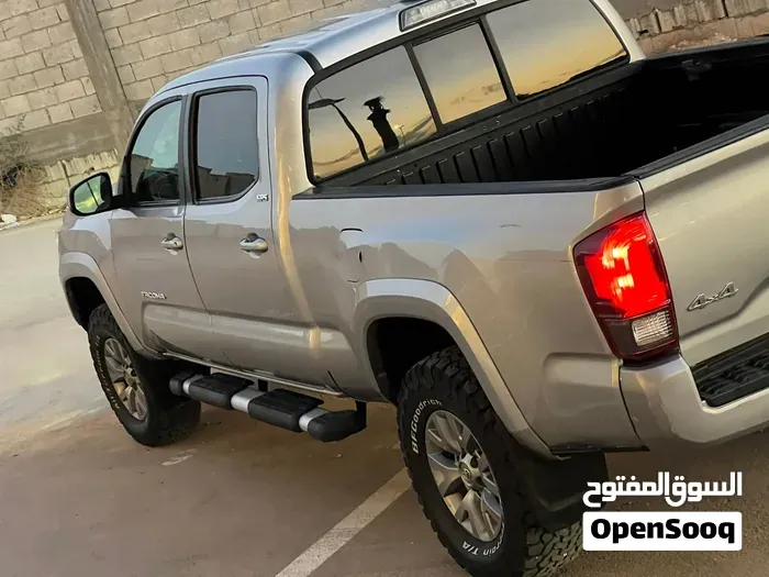 Toyota Tacoma 2018 photo 2