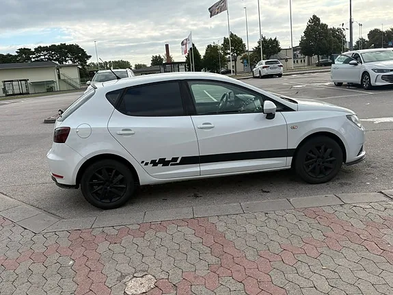 Seat Ibiza 2013 photo 2