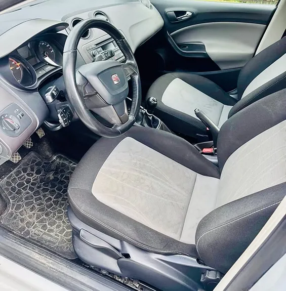 Seat Ibiza 2013 photo 4
