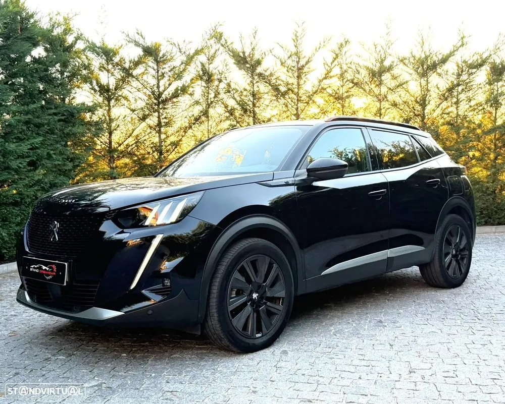 Peugeot E-2008