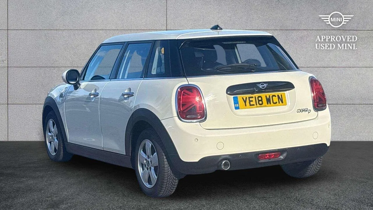 Mini Hatch 2018 photo 2
