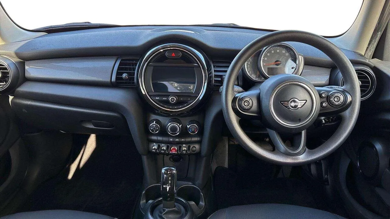Mini Hatch 2018 photo 5