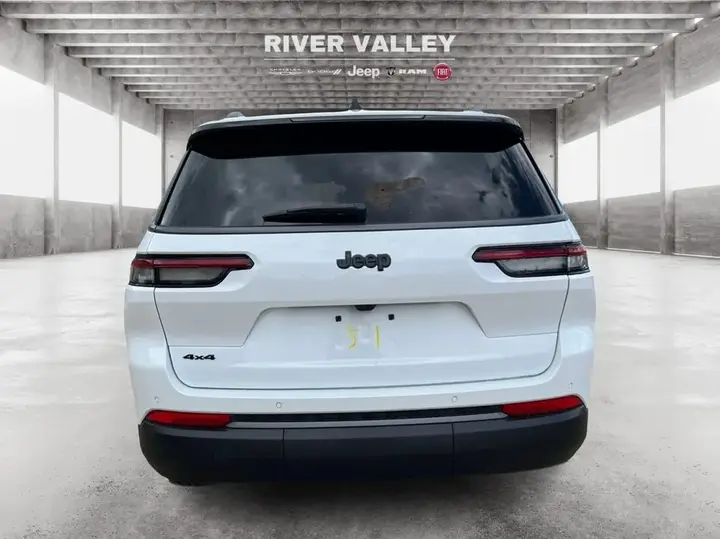 Jeep Grand Cherokee L 2026 photo 4