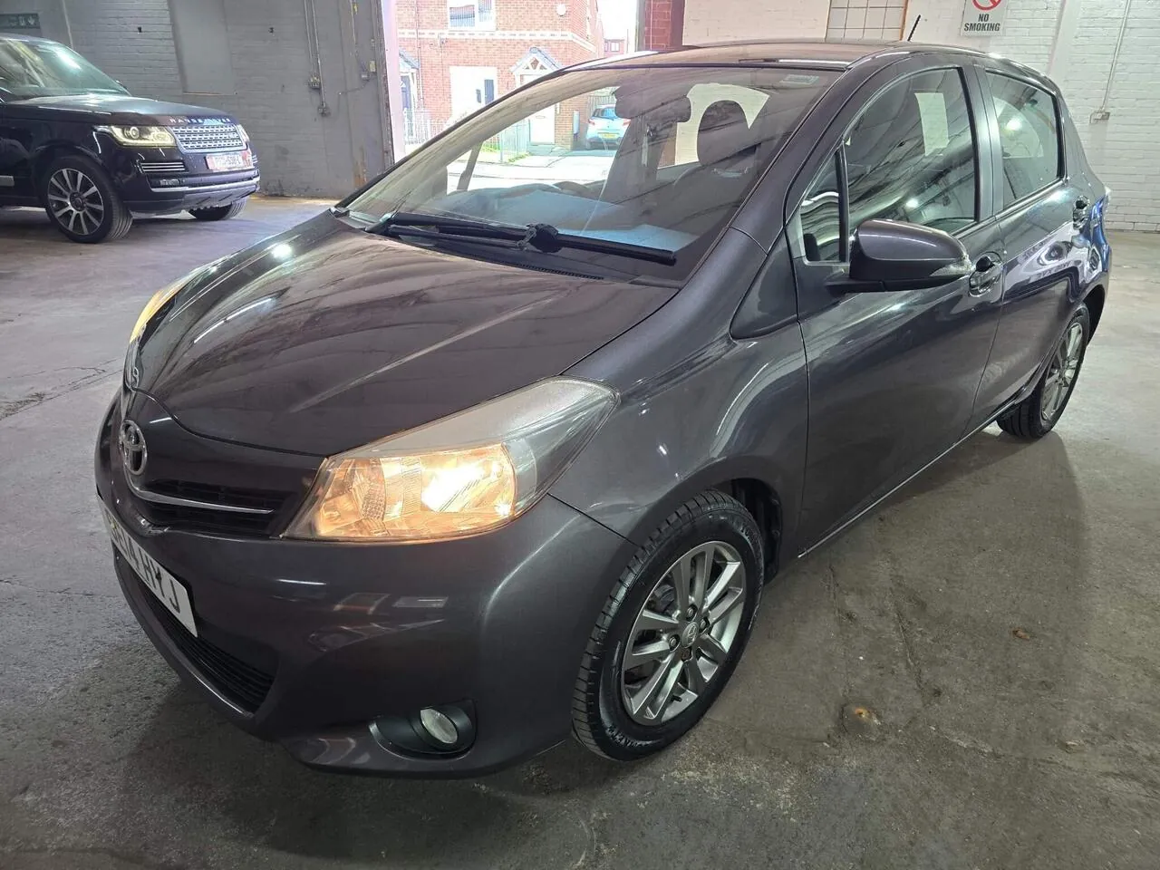 Toyota Yaris 2014 photo 4