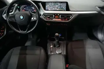 BMW Series 1 2020 photo 3