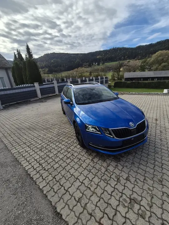 Skoda Octavia Combi 2017 photo 2