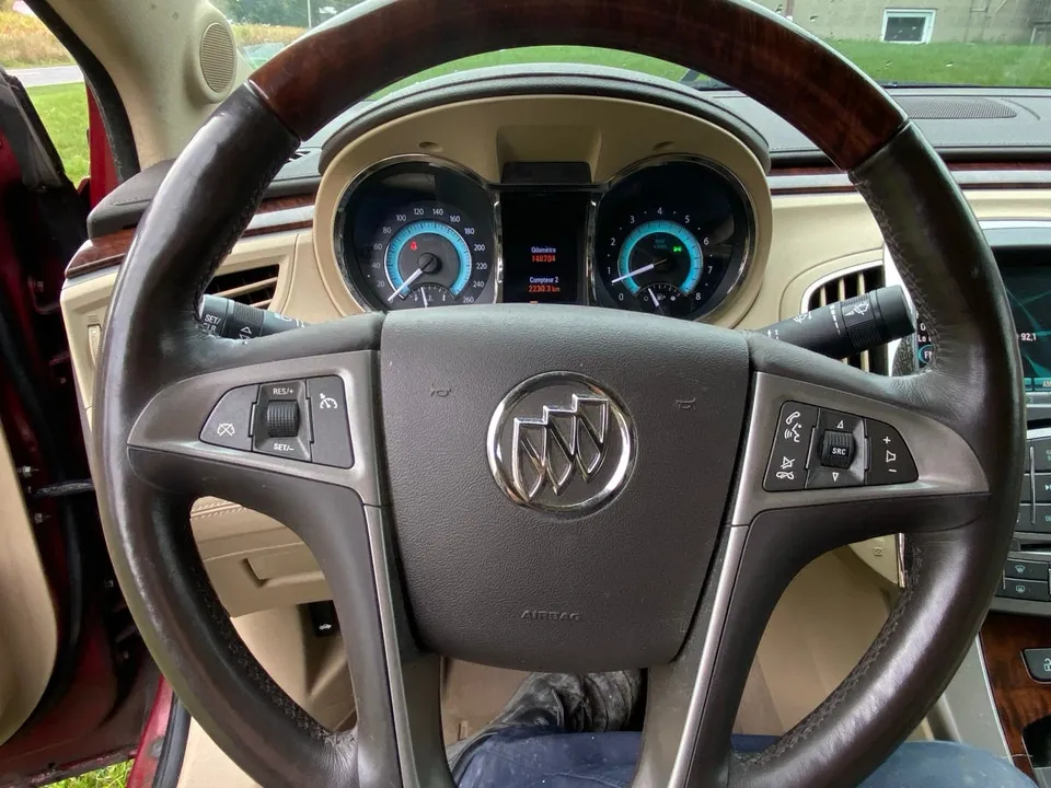 Buick Lacrosse 2010 photo 5