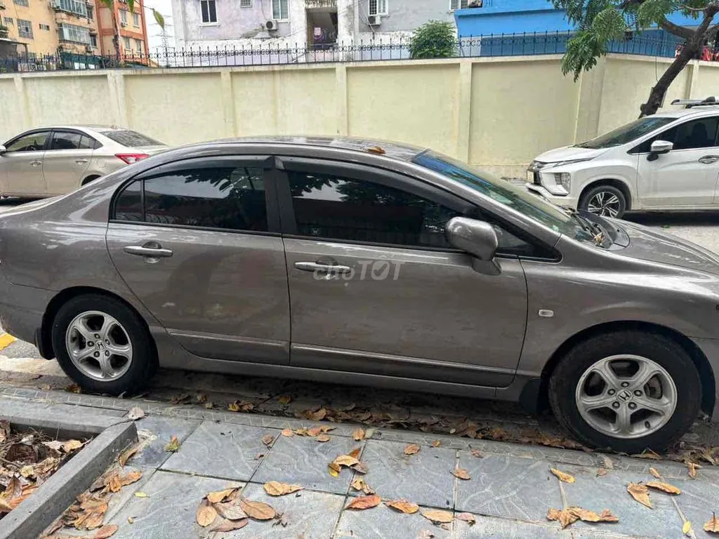 Honda Civic 2011 photo 2