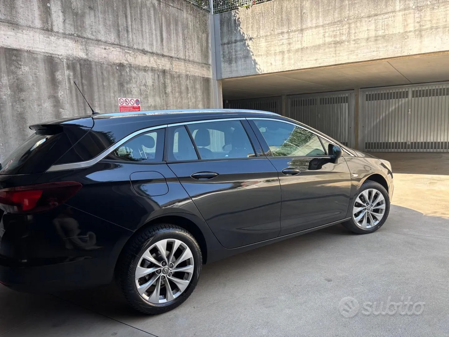 Opel Astra 2019 photo 2
