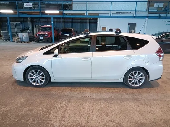 Toyota Prius+ Seven 2019 photo 2