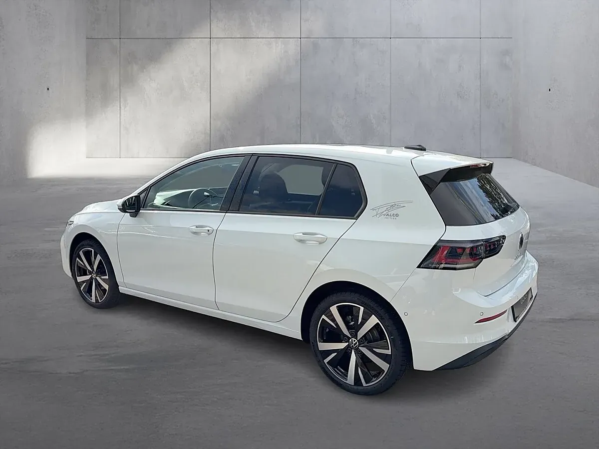 Volkswagen Golf 2026 photo 3