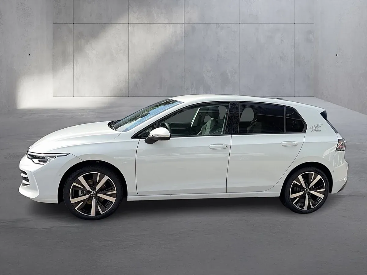 Volkswagen Golf 2026 photo 2