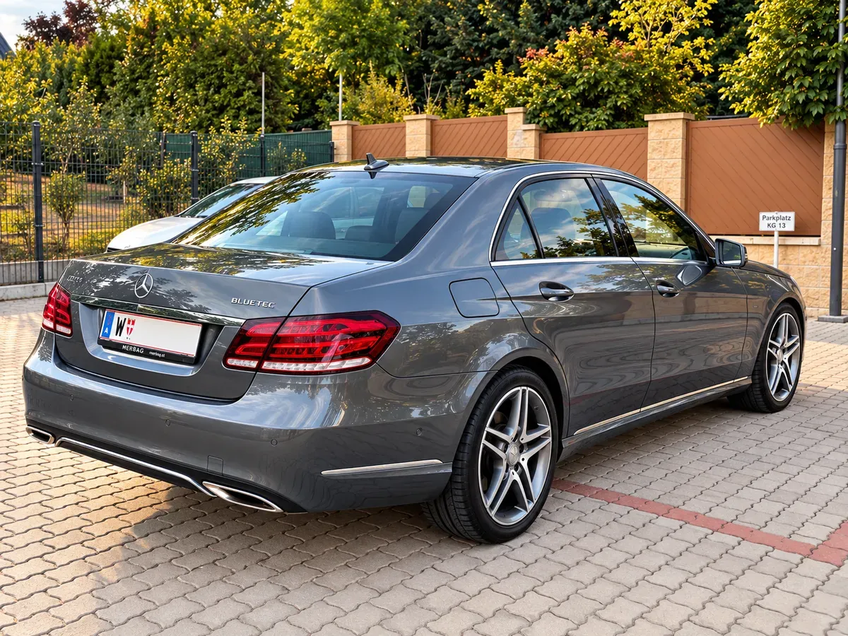 Mercedes-Benz E-Class 2015 photo 2