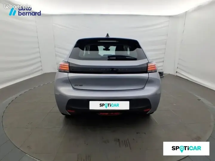 Peugeot 208 2024 photo 5