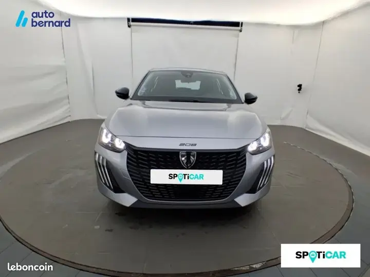 Peugeot 208 2024 photo 2