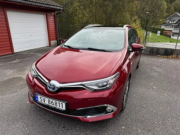 Toyota Auris 2017 photo 2