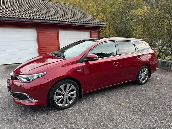 Toyota Auris 2017 photo 3