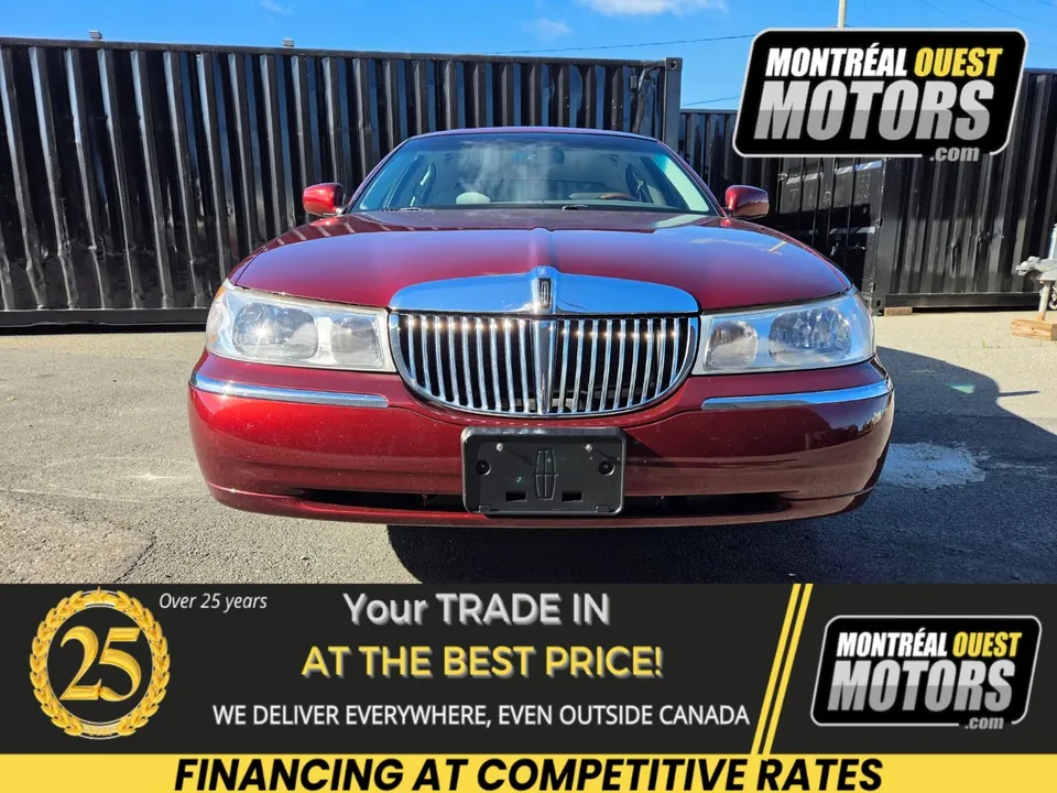 Lincoln Town Car 2000 photo 2
