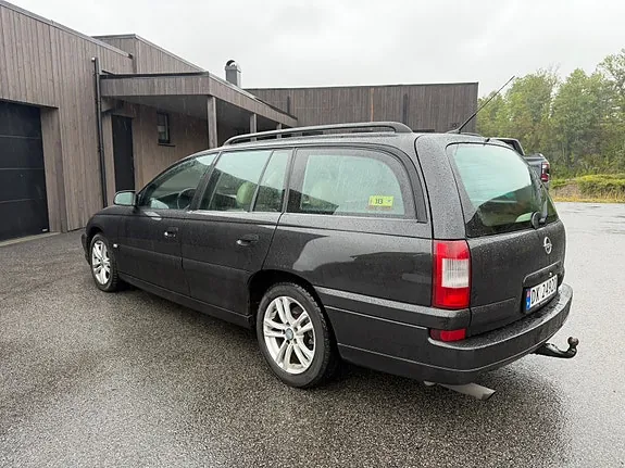 Opel Omega 2002 photo 4
