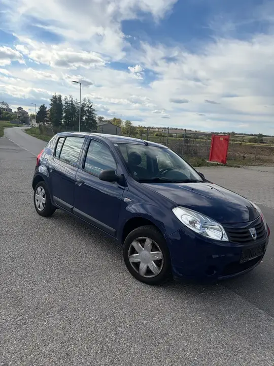 Dacia Sandero 2009 photo 3