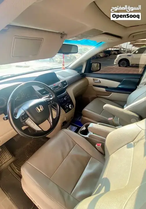 Honda Odyssey 2012 photo 3