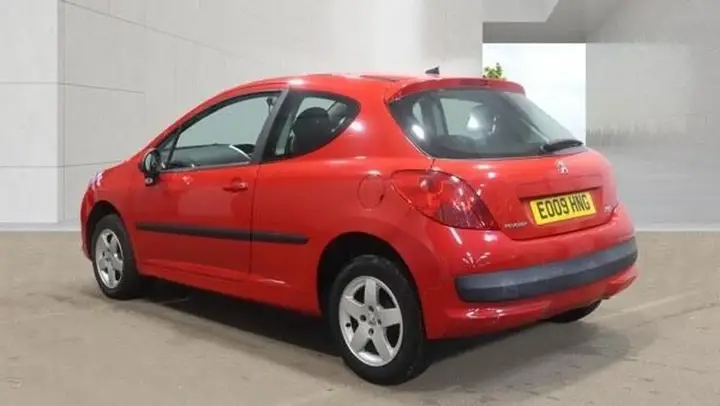 Peugeot 207 2009 photo 3