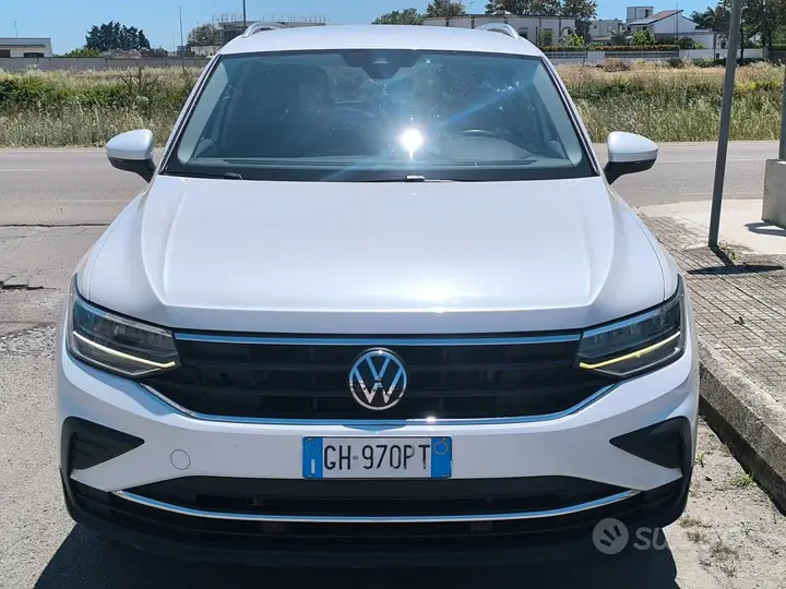 Volkswagen Tiguan 2021 photo 2