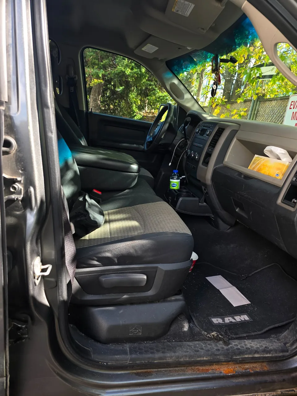 Dodge Ram 1500 2012 photo 3