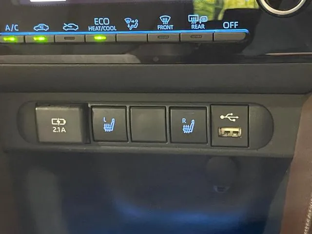 Toyota Yaris Cross Hybrid Z 2021 photo 5