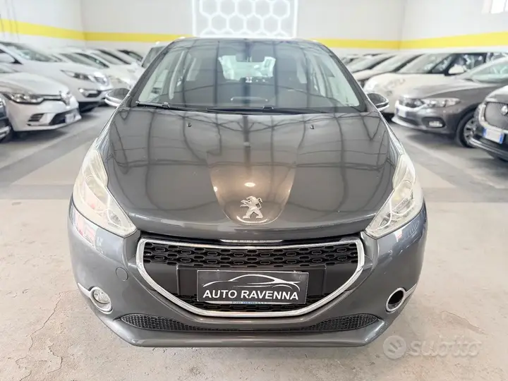 Peugeot 208 2013 photo 5
