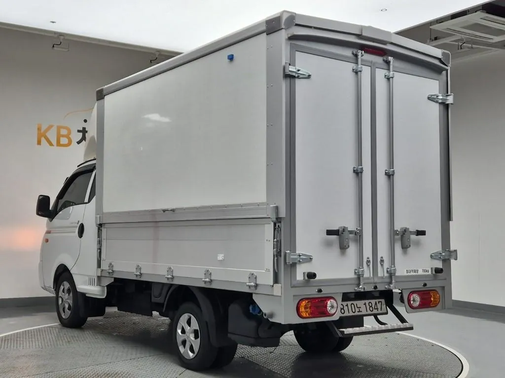 Hyundai Porter Ii 2023 photo 2