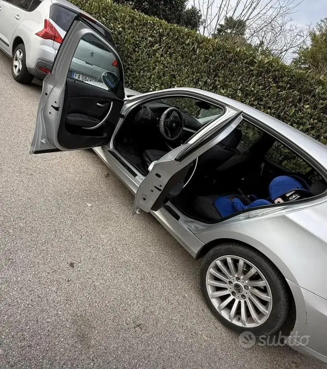 BMW 1 Series 2010 photo 4